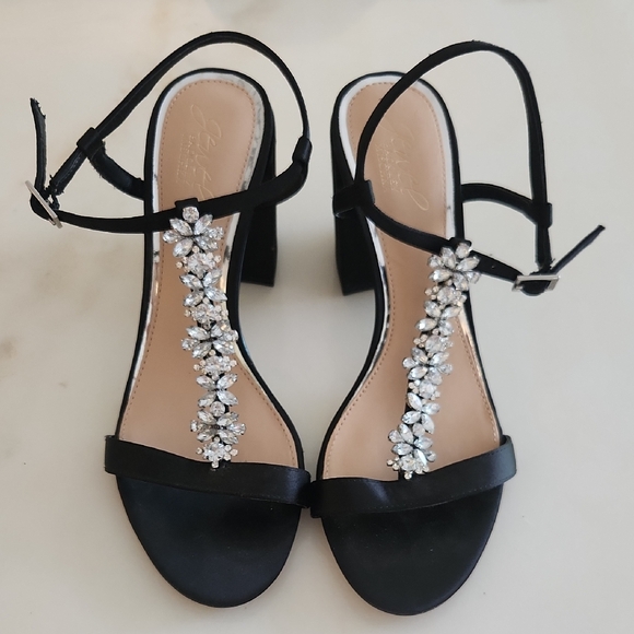 Jewel Badgley Mischka 3 1/2" Black Heels with Crystal Accents - Picture 1 of 11
